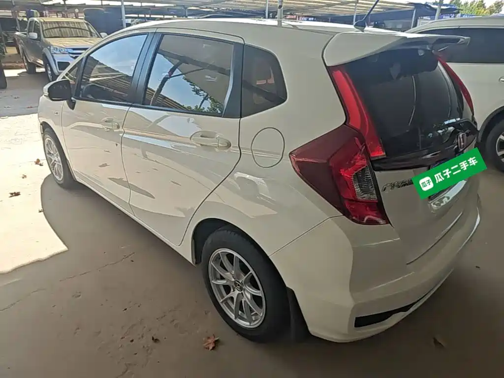 Honda Fit — фото 4