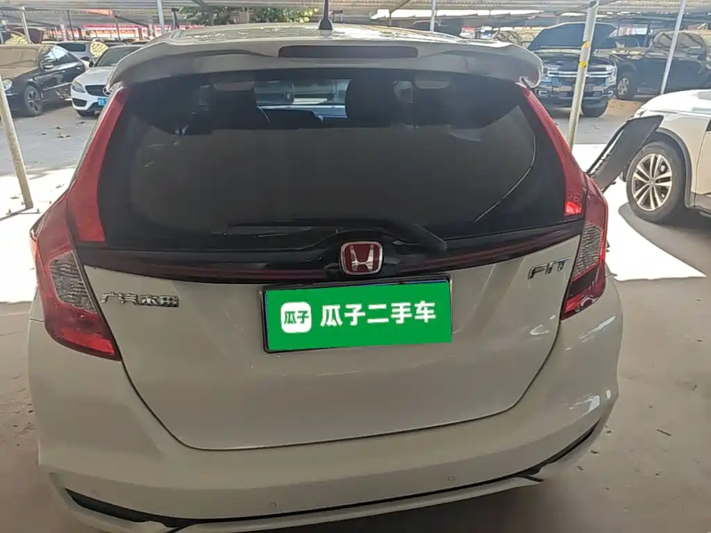 Honda Fit — фото 5
