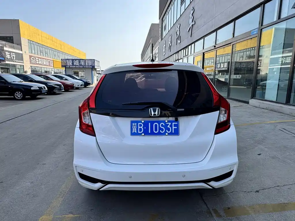 Honda Fit — фото 4