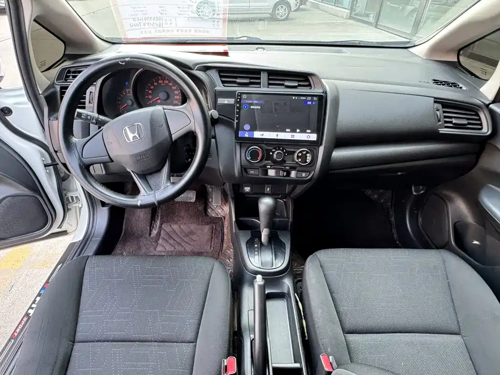 Honda Fit — фото 6