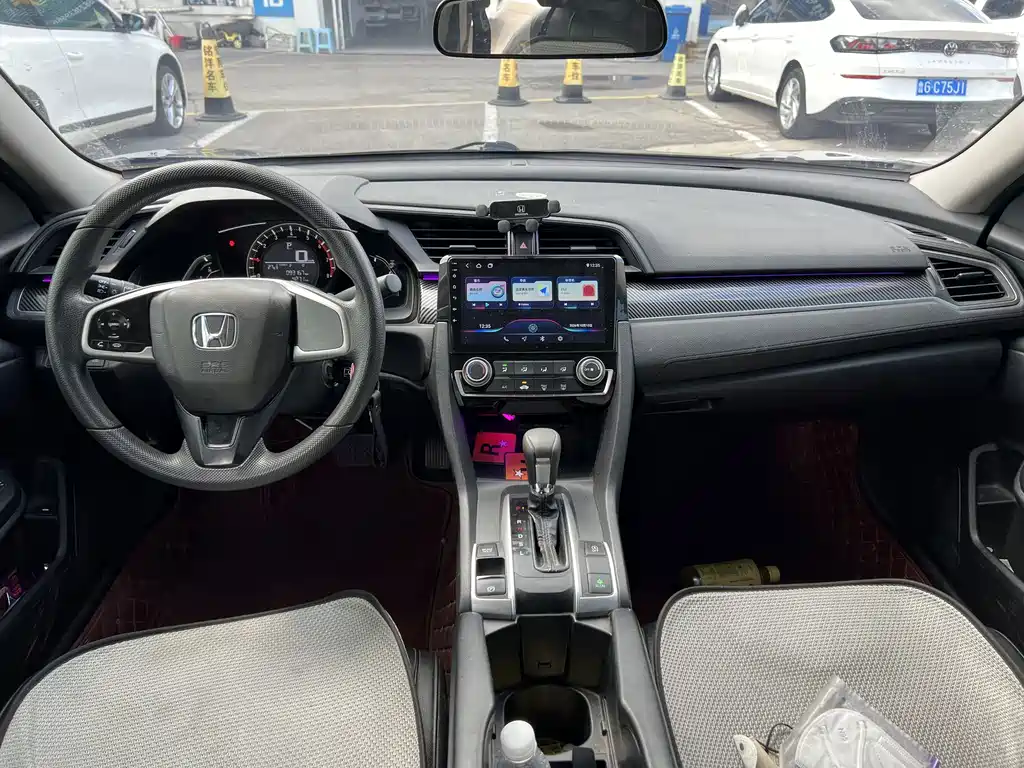 Honda Civic — фото 7