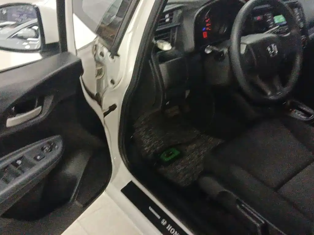 Honda Fit — фото 15