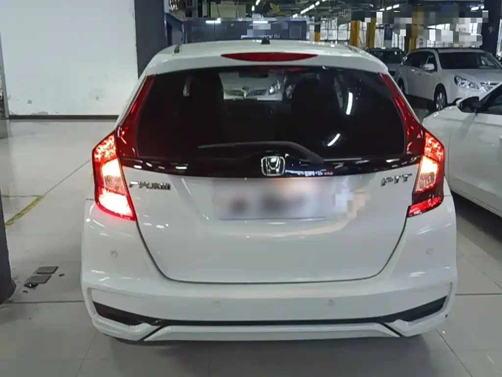 Honda Fit — фото 5