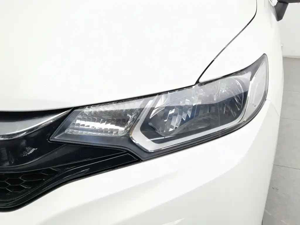 Honda Fit — фото 7