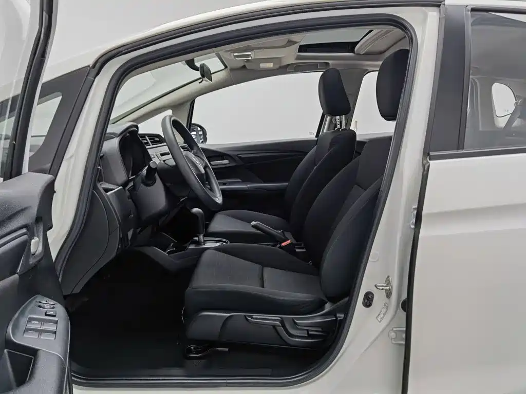 Honda Fit — фото 10
