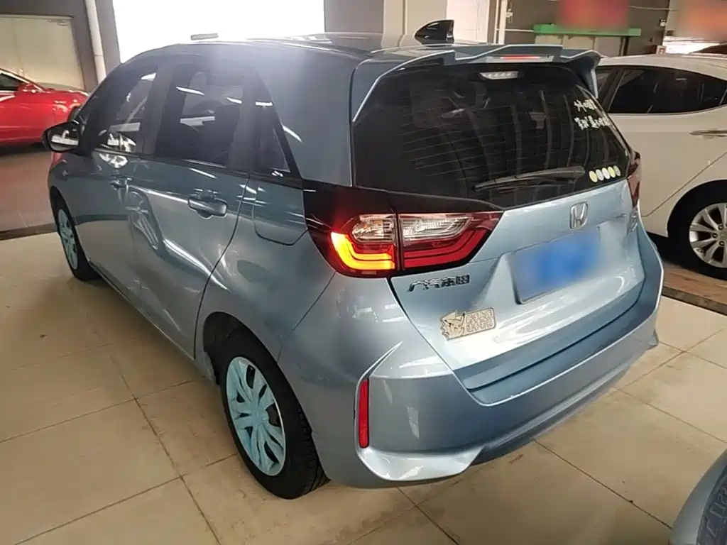 Honda Fit — фото 4