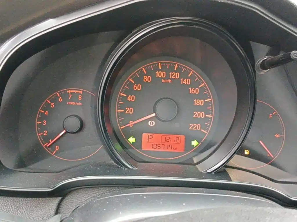 Honda Fit — фото 11