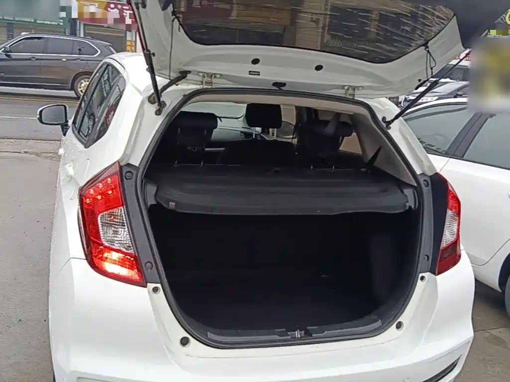 Honda Fit — фото 18