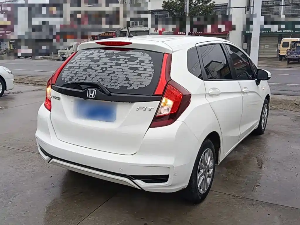 Honda Fit — фото 6