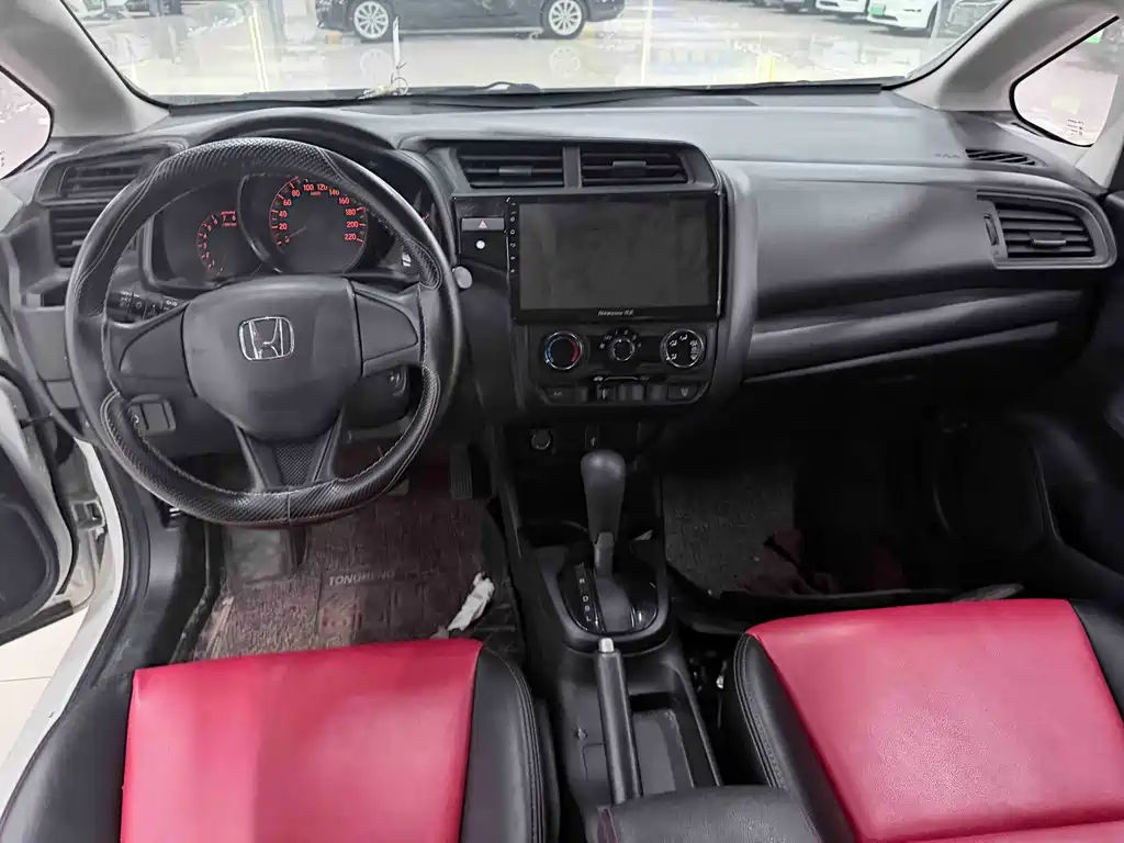 Honda Fit — фото 6