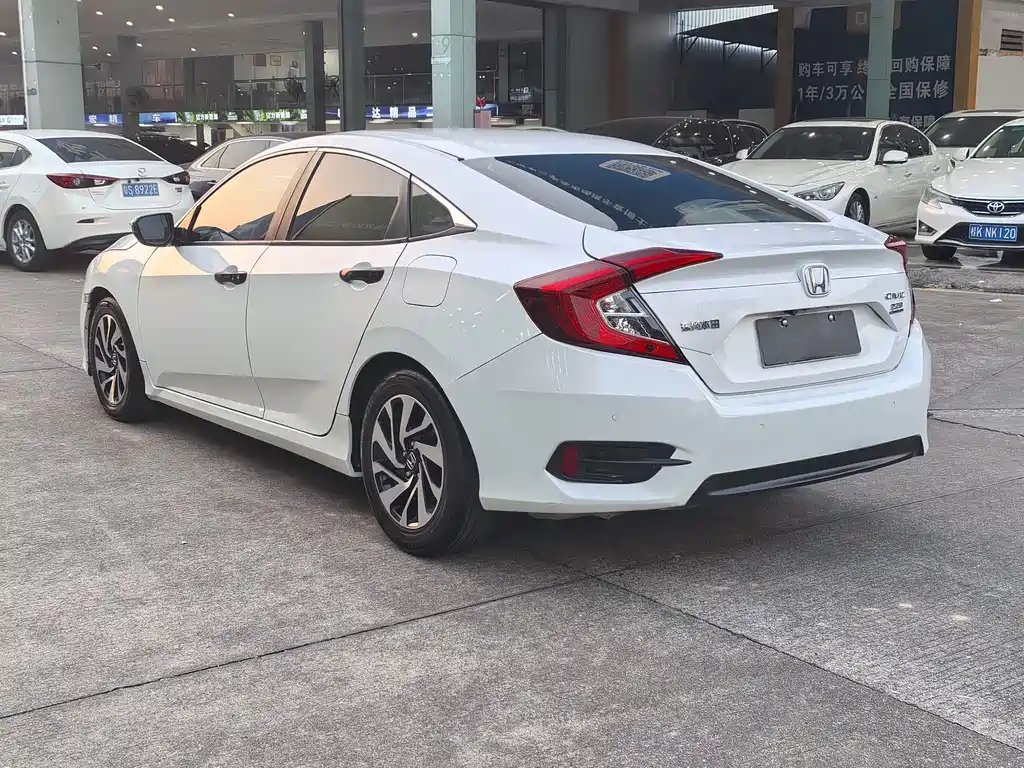 Honda Civic — фото 4