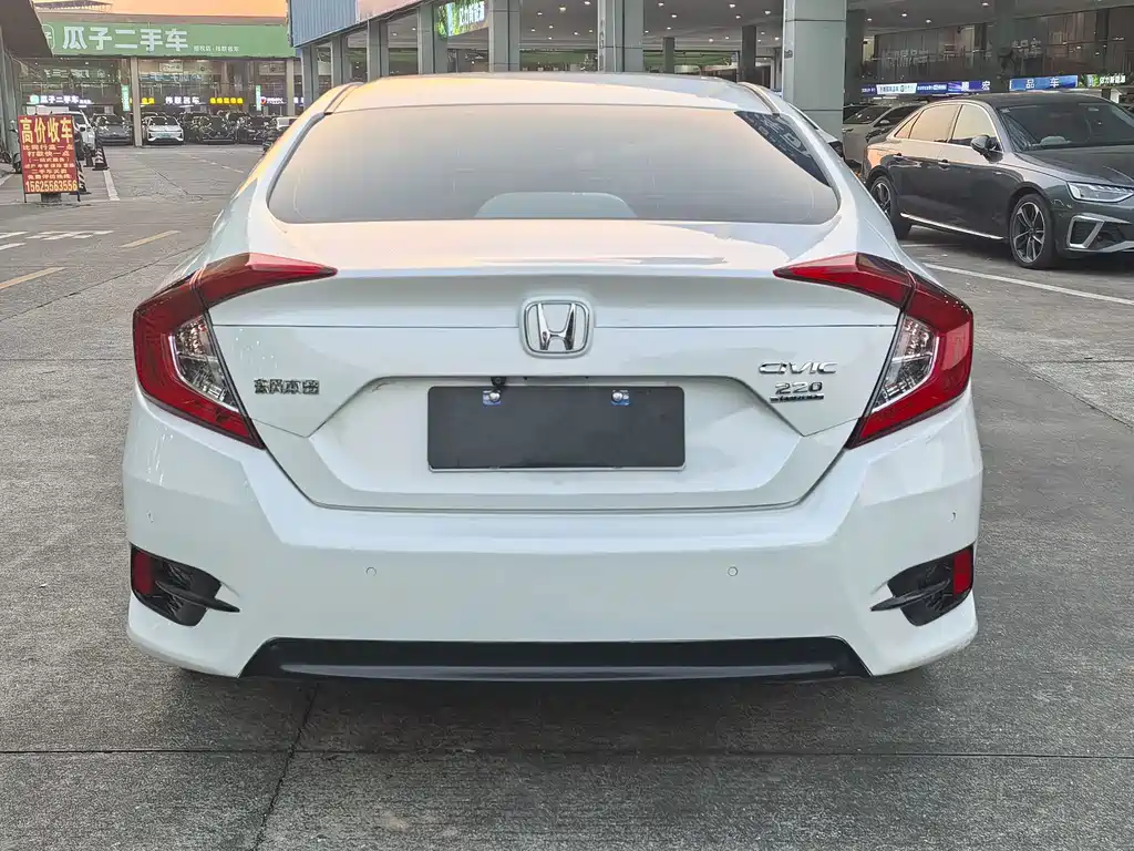 Honda Civic — фото 5