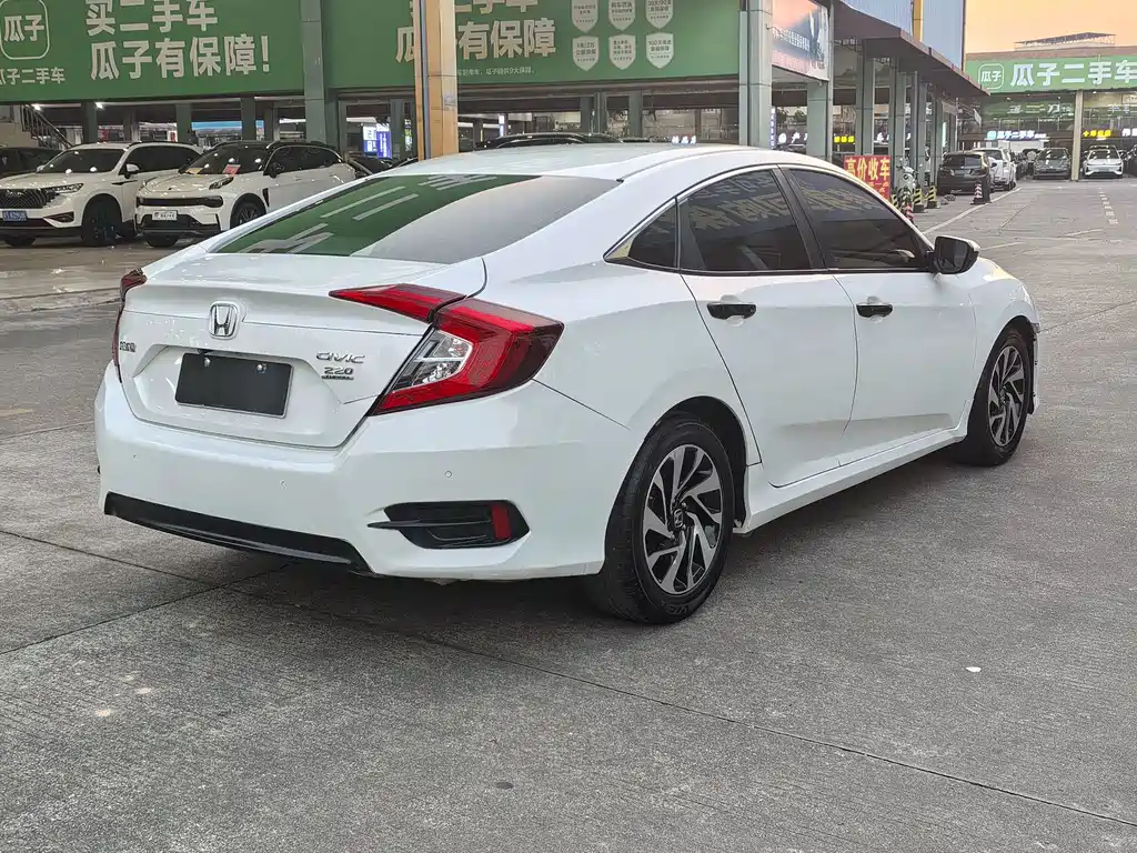 Honda Civic — фото 6
