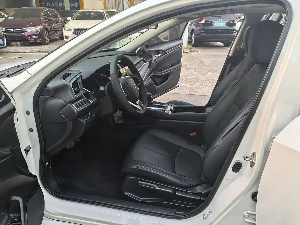 Honda Civic — фото 10