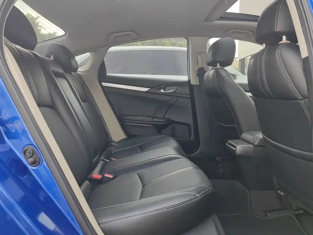 Honda Civic — фото 11
