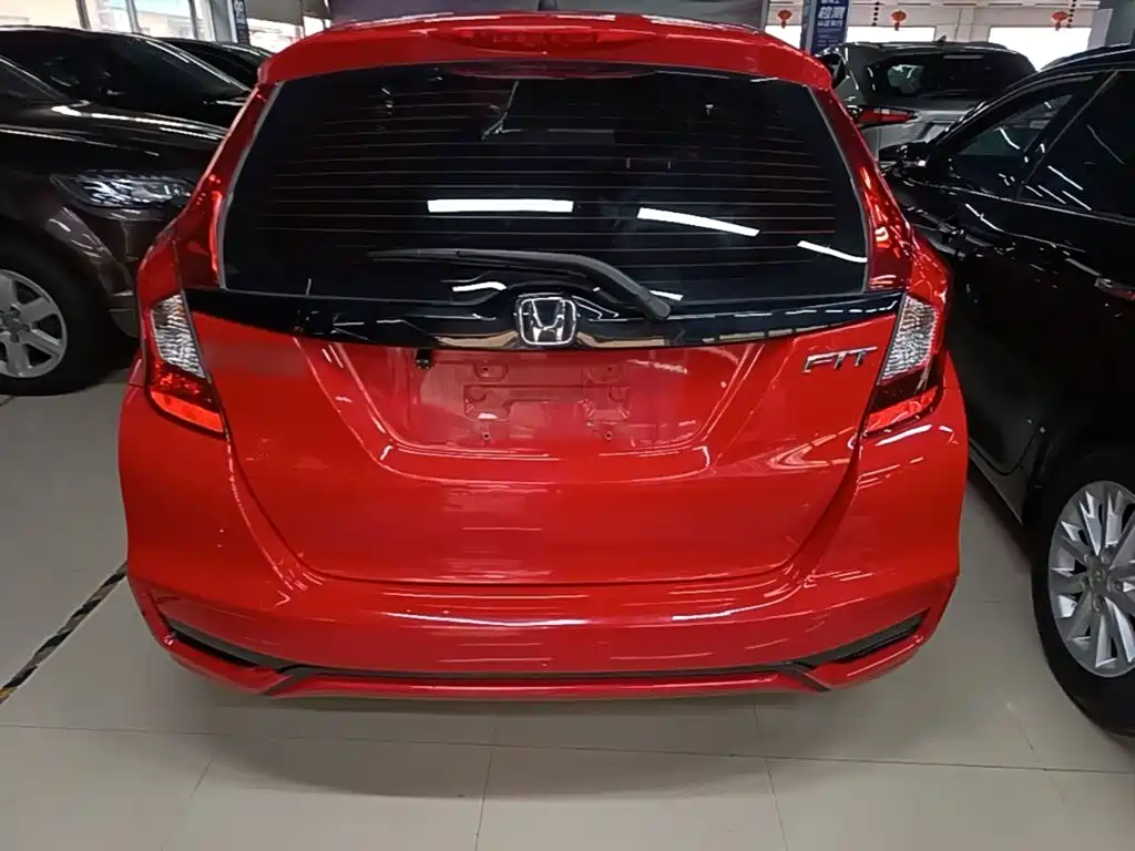 Honda Fit — фото 5