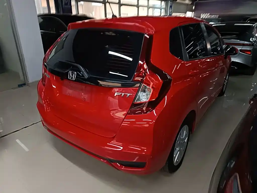 Honda Fit — фото 6