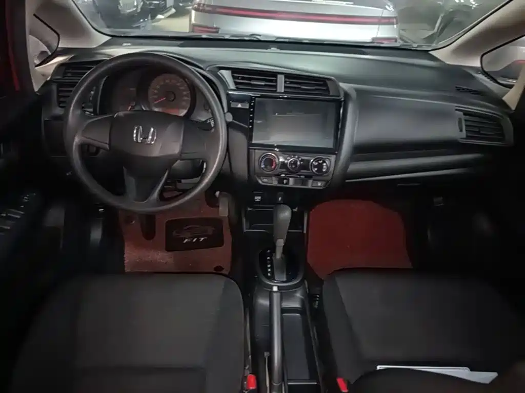 Honda Fit — фото 9