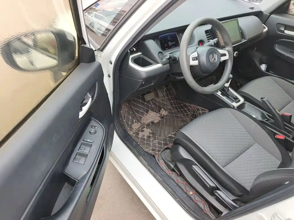 Honda Fit — фото 15