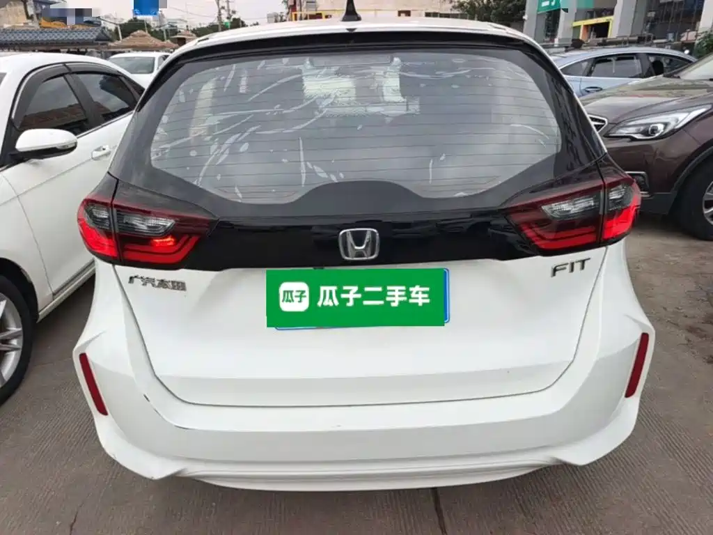 Honda Fit — фото 5