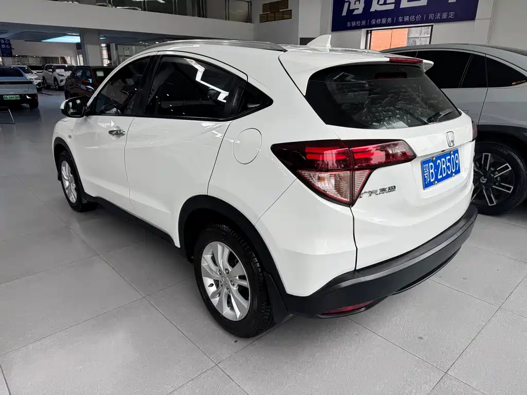 Honda Vezel — фото 4
