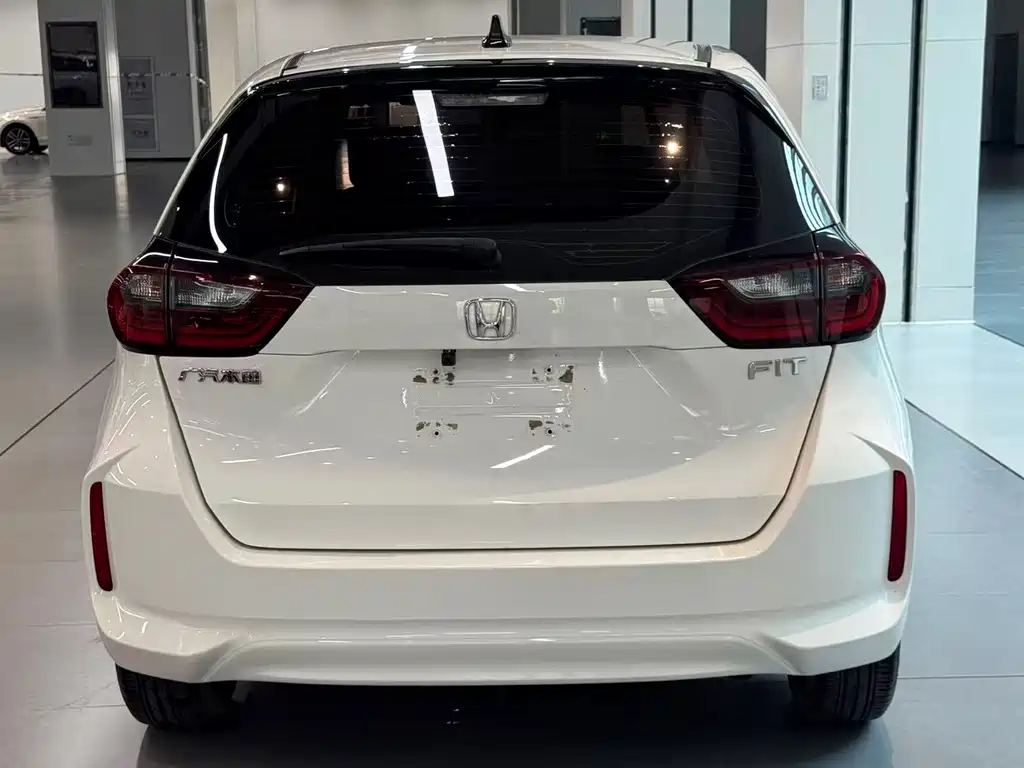 Honda Fit — фото 4