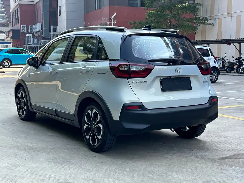 Honda Fit — фото 4