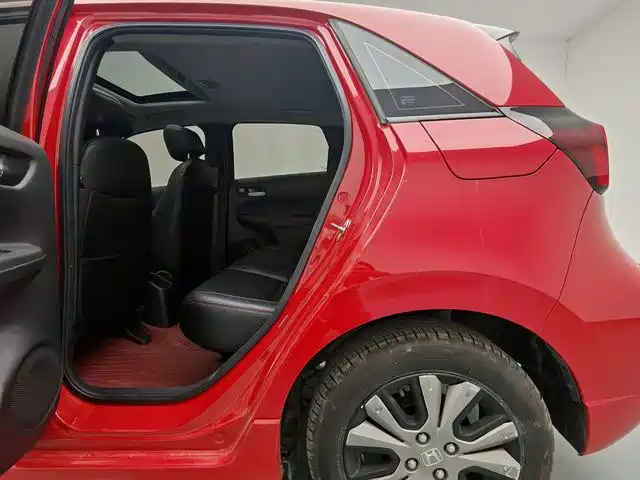 Honda Fit — фото 9