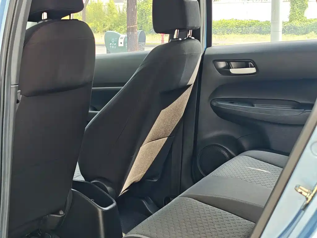 Honda Fit — фото 13