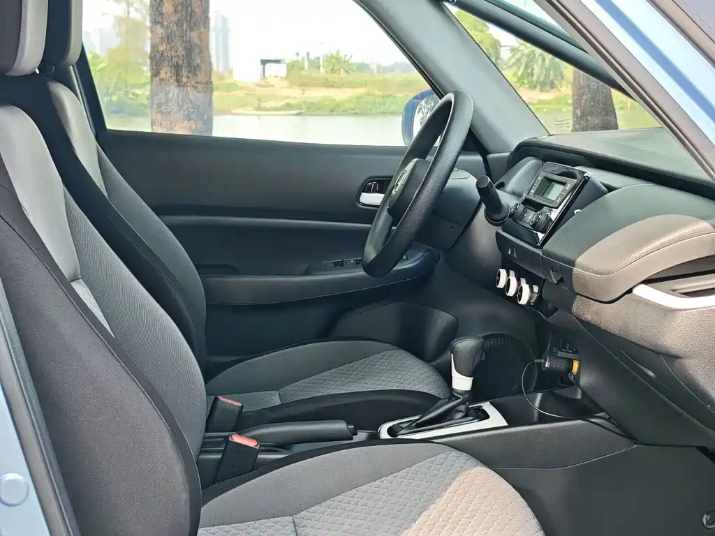 Honda Fit — фото 14