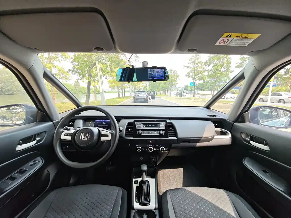 Honda Fit — фото 17