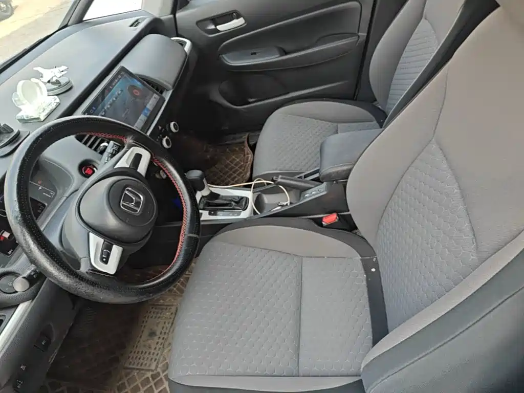 Honda Fit — фото 14