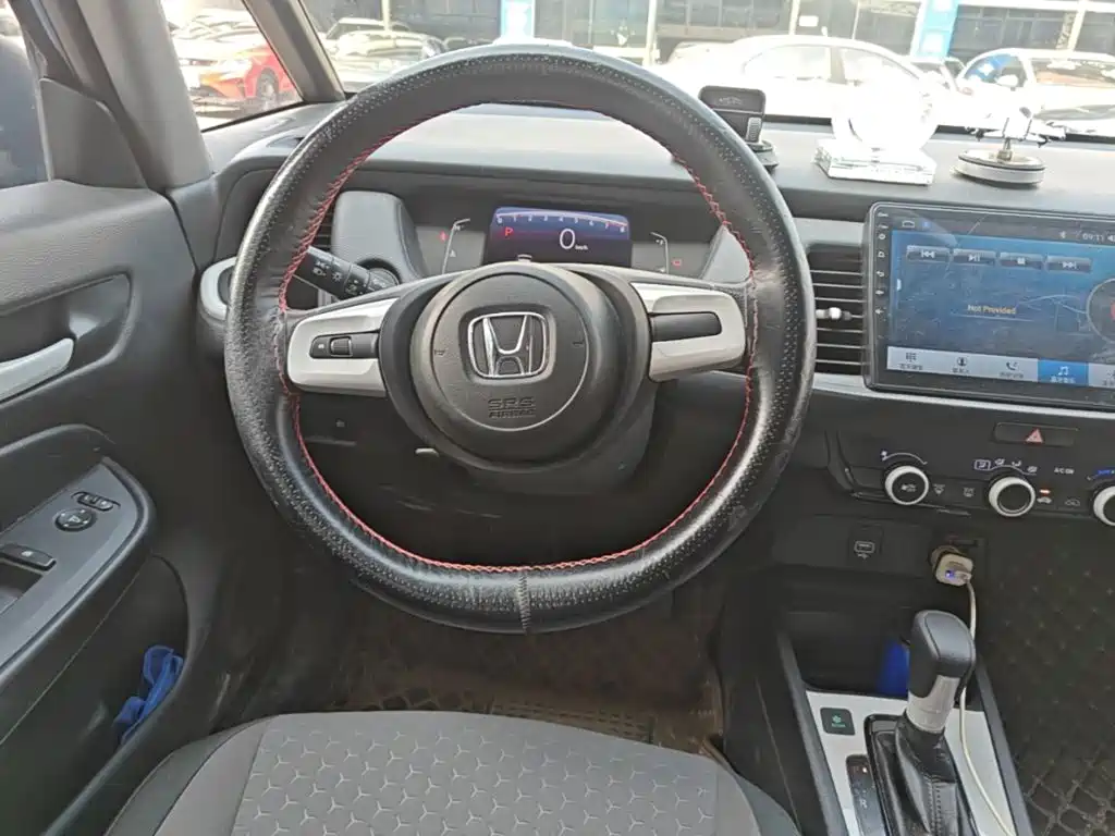 Honda Fit — фото 10