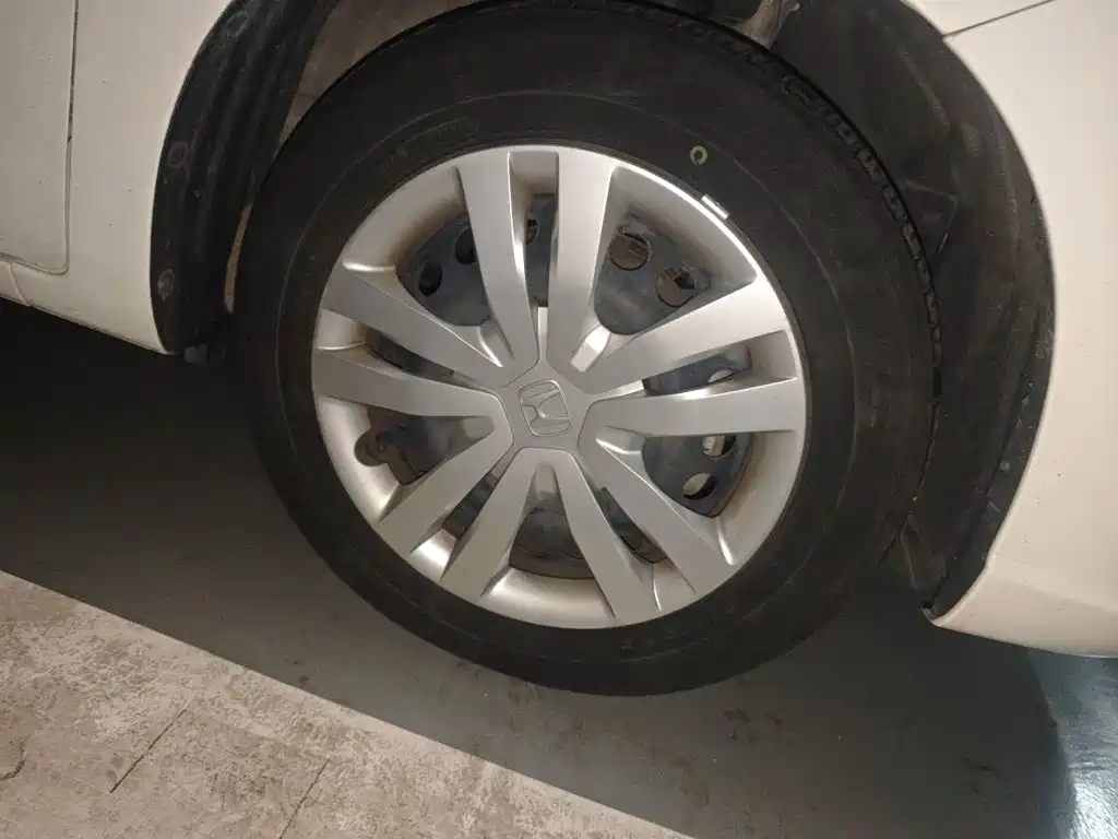 Honda Fit — фото 8