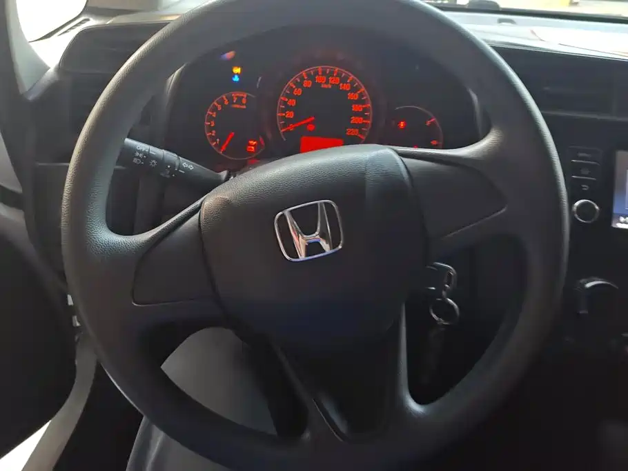 Honda Fit — фото 15