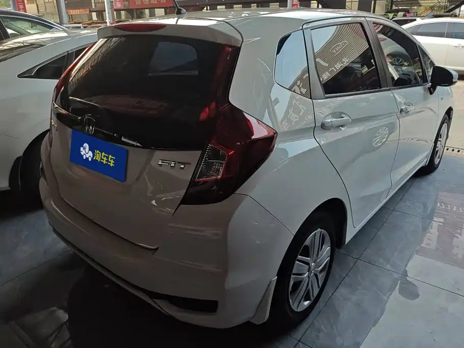 Honda Fit — фото 3