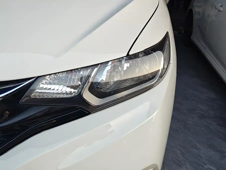 Honda Fit — фото 5