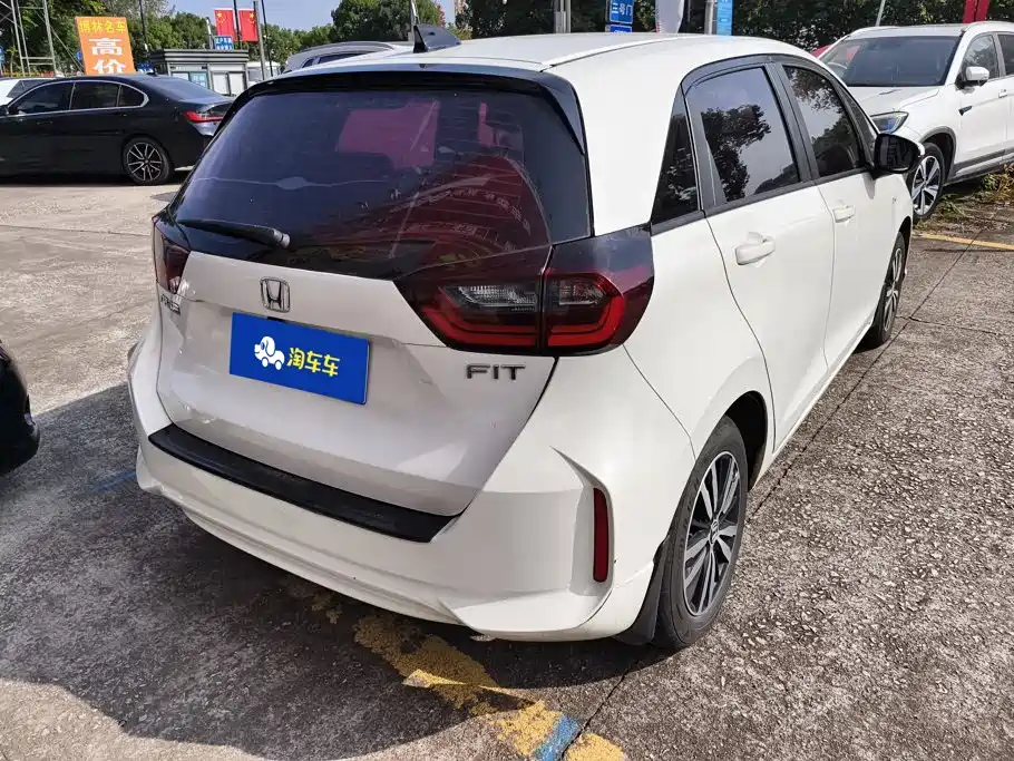 Honda Fit — фото 3