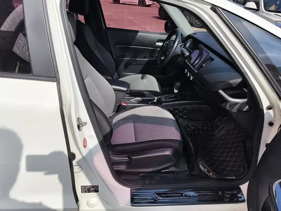 Honda Fit — фото 8