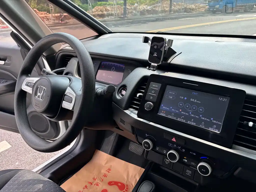 Honda Fit — фото 24