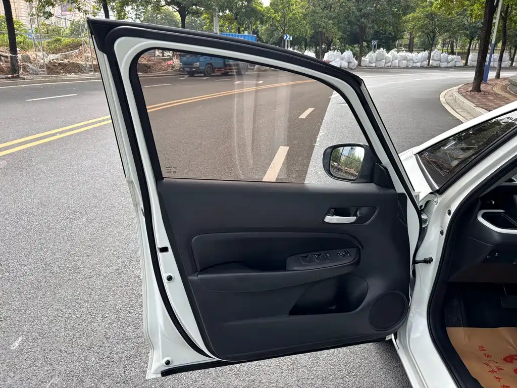 Honda Fit — фото 9