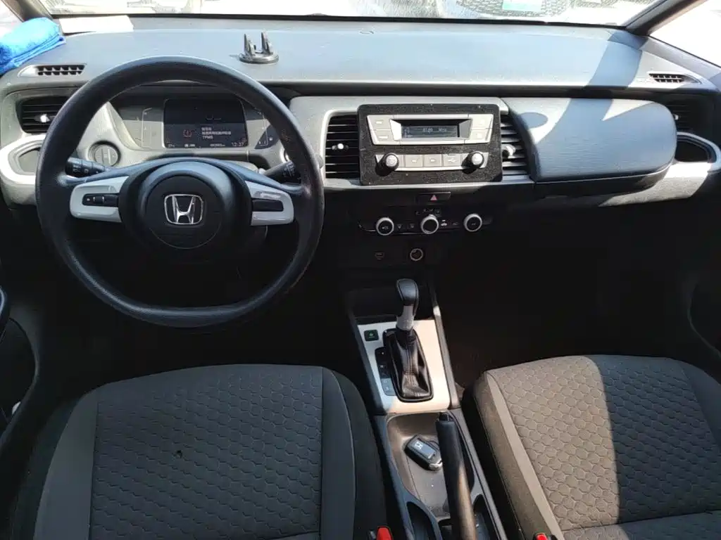Honda Fit — фото 9