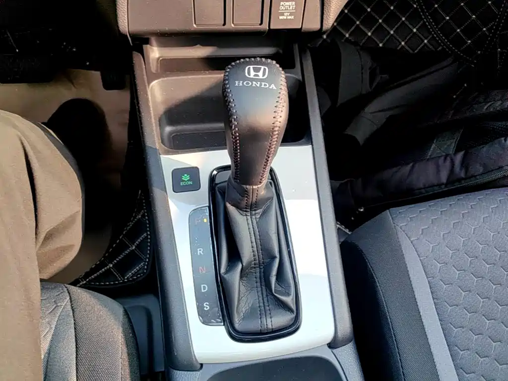 Honda Fit — фото 13
