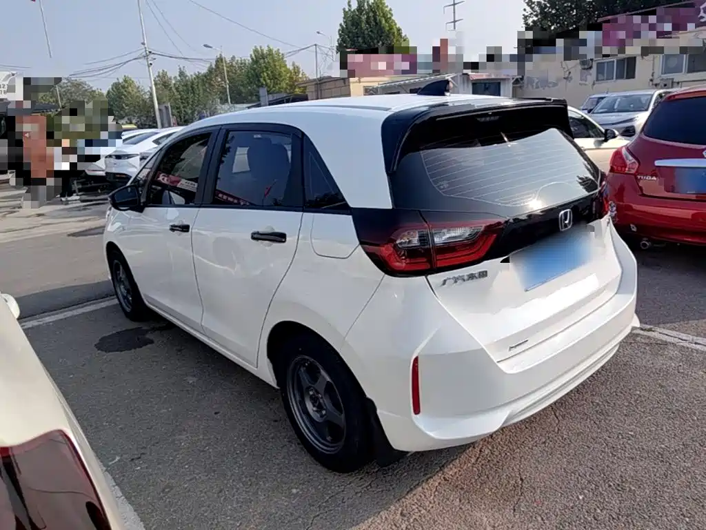 Honda Fit — фото 4