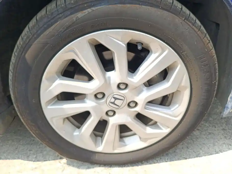 Honda Fit — фото 6