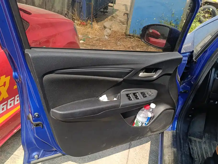 Honda Fit — фото 7