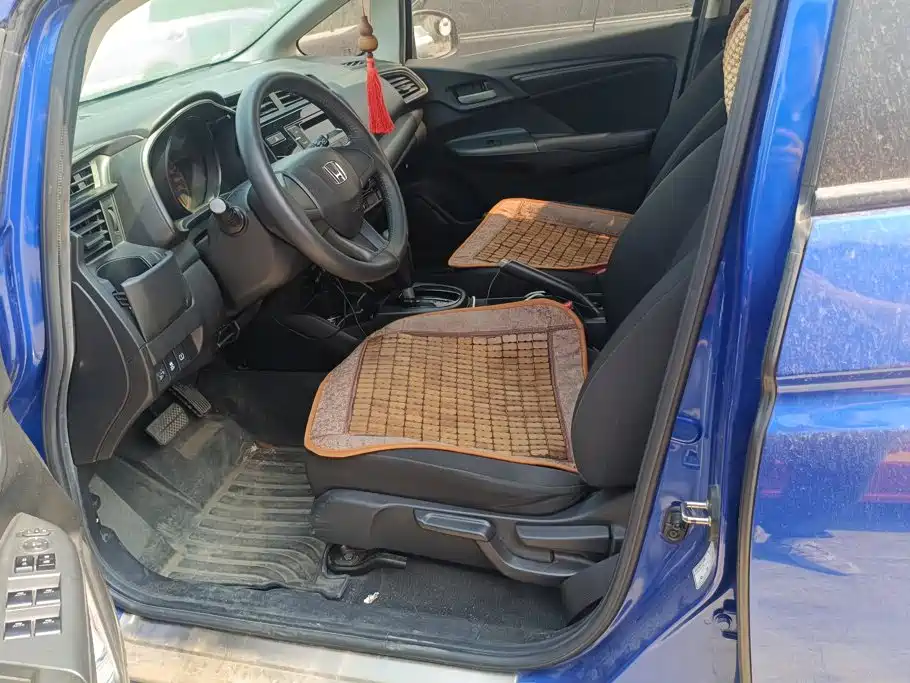 Honda Fit — фото 9