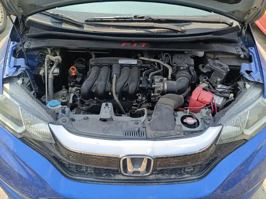 Honda Fit — фото 10