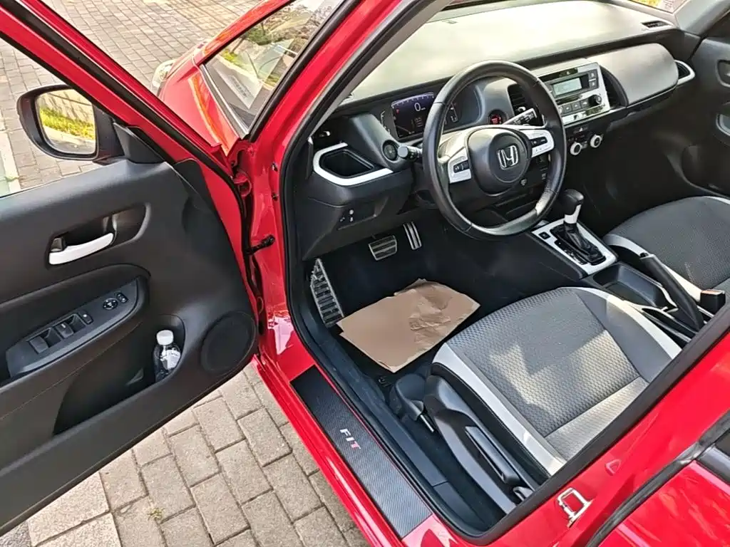 Honda Fit — фото 15