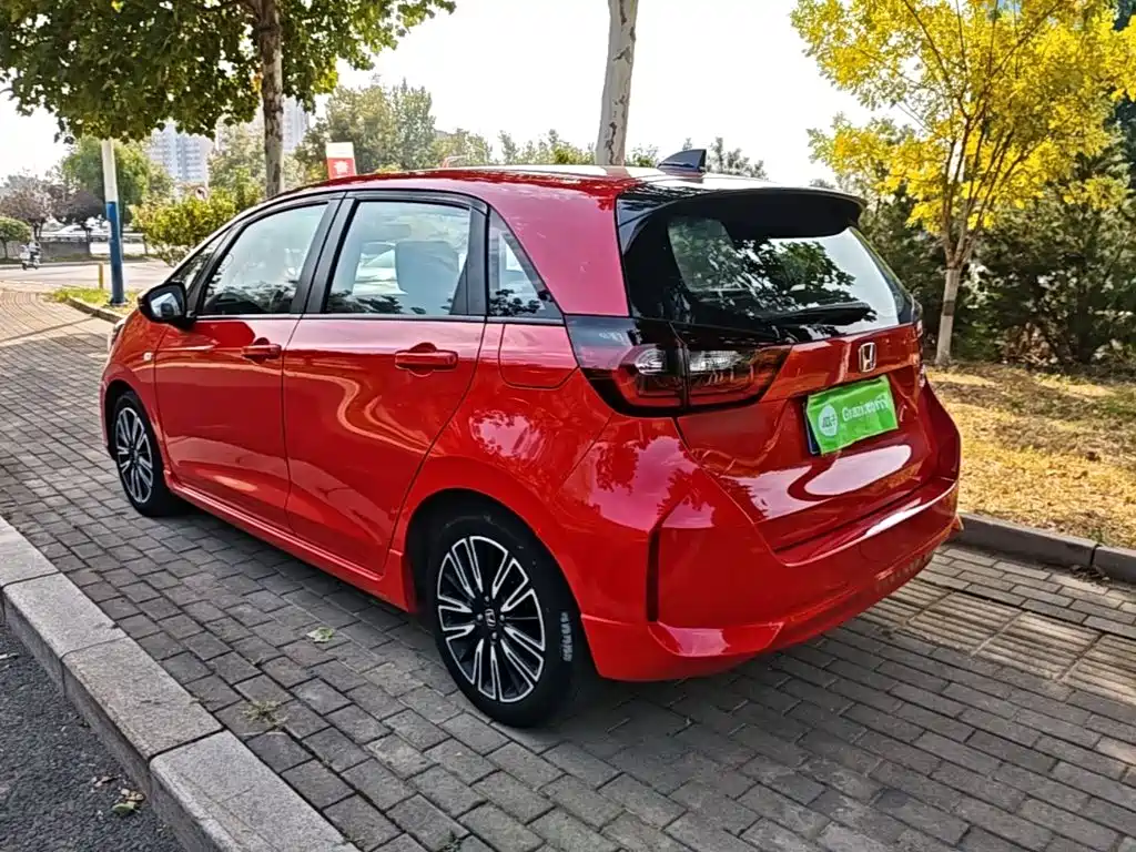 Honda Fit — фото 4